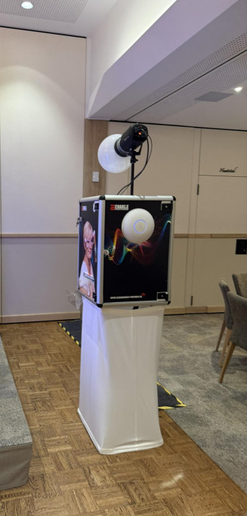 Photobox aufgestellt bei einer Hochzeit