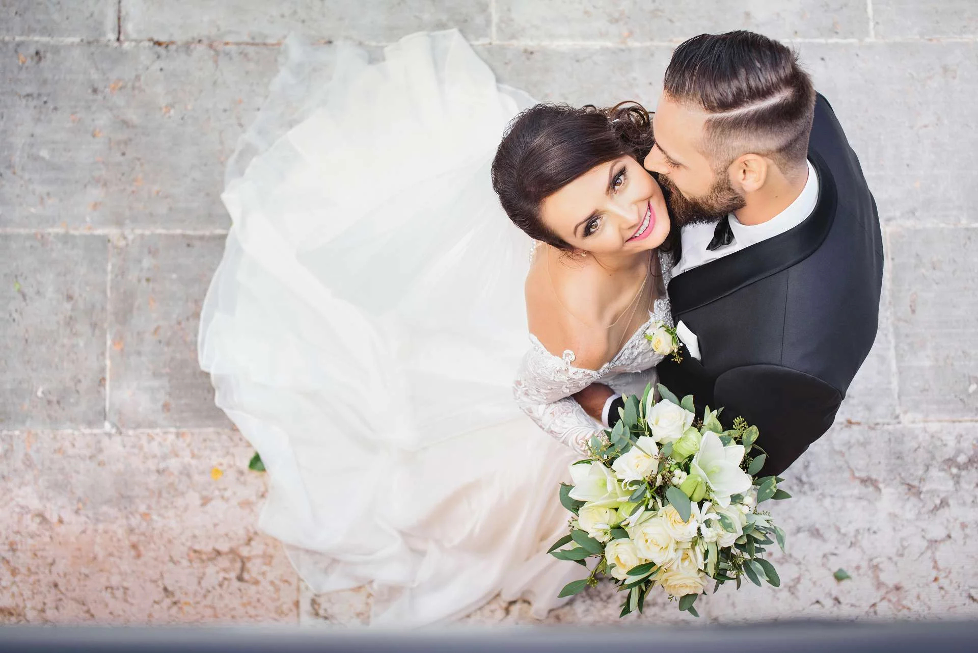 Hochzeitspaar von oben